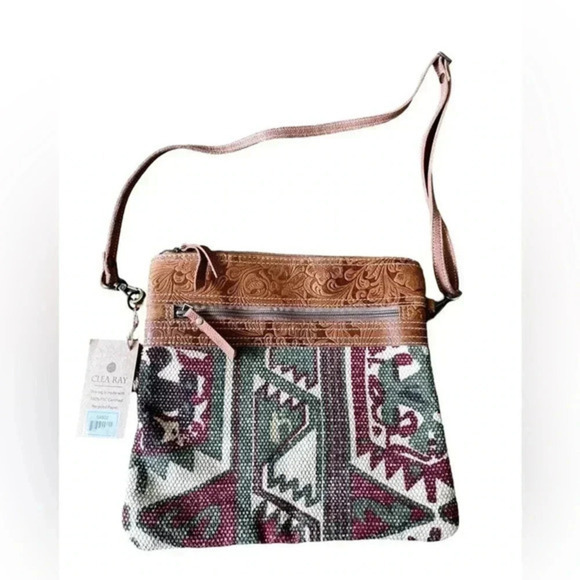 Clea Ray recycled rug and leather crossbody bag, adjustable strap, zip close NWT - Picture 1 of 5